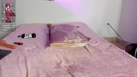 Hellzel online show from February 3, 2026, 6:22 am