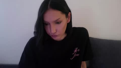 Eva online show from November 28, 2025, 3:31 am