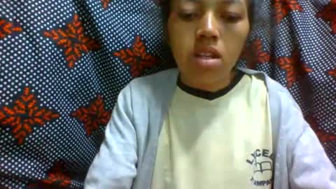 Snapshot of henitsaldy chatting on July 14, 2026, 10:26 pm henitsaldy online show from July 14, 2026, 10:26 pm