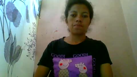 Snapshot of henitsaldy chatting on July 18, 2026, 10:30 am henitsaldy online show from July 18, 2026, 10:30 am