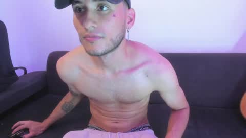 henrik_senn online show from May 17, 2026, 12:41 am