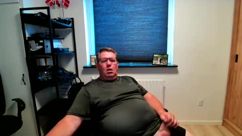 Snapshot of henrikrp1971 chatting on July 6, 2026, 10:23 am henrikrp1971 online show from July 6, 2026, 10:23 am