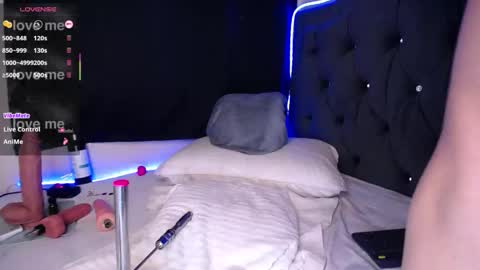 Henry   online show from November 14, 2025, 8:35 am