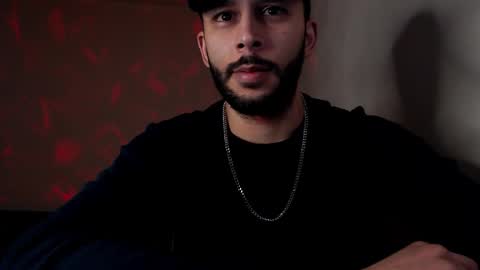 HenryAxe online show from October 2, 2025, 6:48 pm