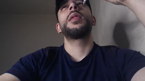 Snapshot of henryaxe chatting on May 22, 2026, 2:12 pm HenryAxe online show from May 22, 2026, 2:12 pm