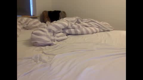 Snapshot of henryhipster chatting on October 10, 2025, 6:12 am Henryhipster  sub  spank useme new Europe Twink kiss first fit kinky naughty online show from October 10, 2025, 6:12 am