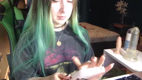 Hentaishiing online show from October 5, 2025, 4:38 pm