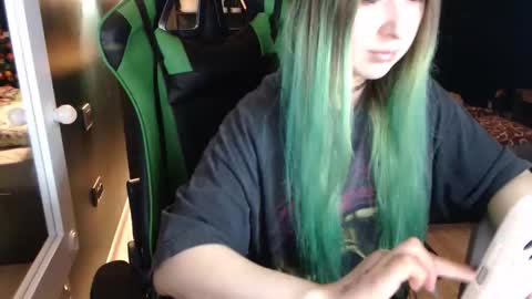 Hentaishiing online show from October 15, 2025, 4:18 pm