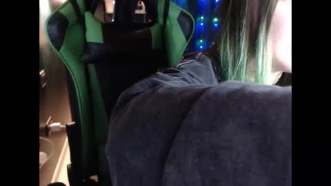 Hentaishiing online show from December 22, 2025, 10:29 pm