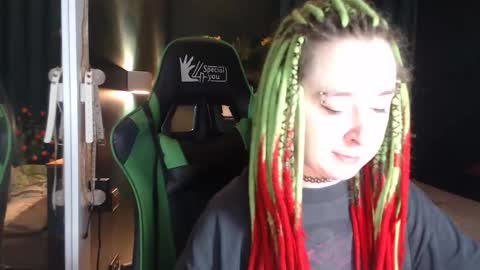 Hentaishiing online show from April 4, 2026, 4:26 pm