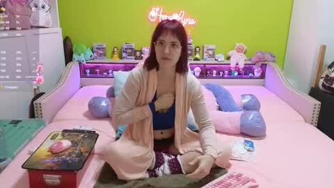 HeraLuna  online show from January 7, 2026, 10:12 pm