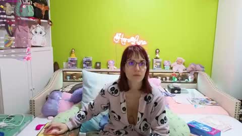 HeraLuna  online show from April 3, 2026, 8:18 pm