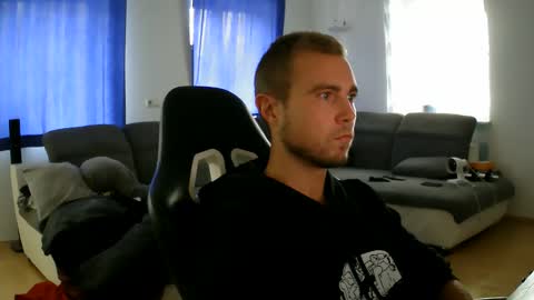 John Pearl online show from October 10, 2025, 10:03 am