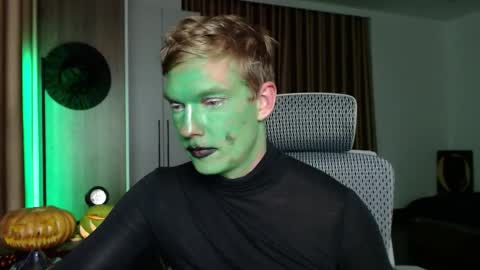 Gregblonde  Alextattoo online show from October 31, 2025, 6:09 pm