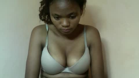 herisse01 online show from May 14, 2026, 8:48 pm