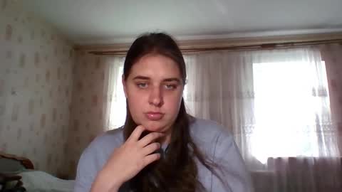 hess_luna_ online show from September 16, 2025, 9:10 am