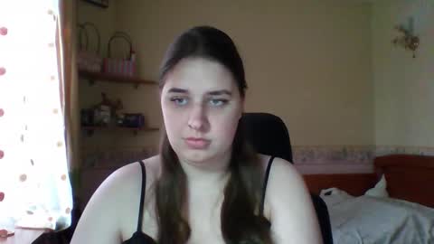 hess_luna_ online show from February 12, 2026, 10:10 am