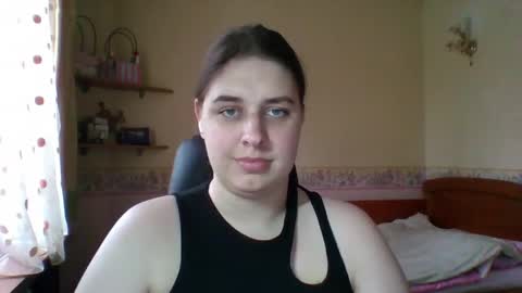 hess_luna_ online show from March 31, 2026, 9:10 am