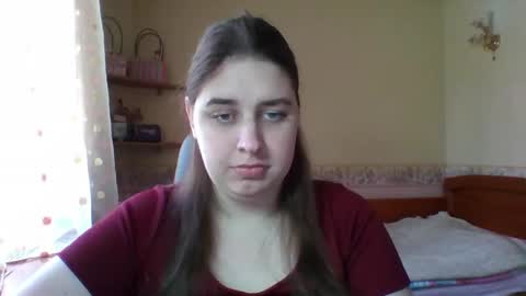 hess_luna_ online show from April 14, 2026, 9:04 am