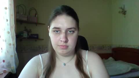 hess_luna_ online show from May 22, 2026, 9:04 am