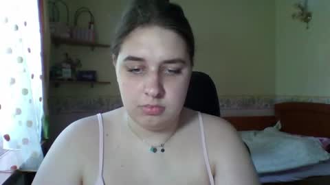 Snapshot of hess_luna_ chatting on July 3, 2026, 9:05 am hess_luna_ online show from July 3, 2026, 9:05 am