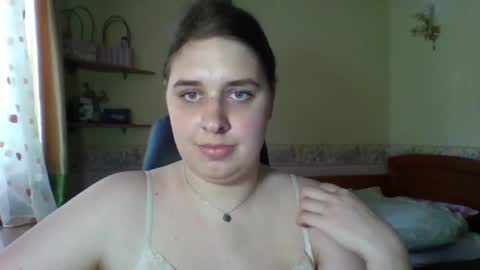 Snapshot of hess_luna_ chatting on July 7, 2026, 9:13 am hess_luna_ online show from July 7, 2026, 9:13 am