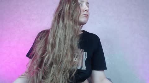 Snapshot of hesssa chatting on December 13, 2024, 2:27 pm Hesssa Prime time  The broadcasts start at 3am and 3 pm London time  online show from December 13, 2024, 2:27 pm