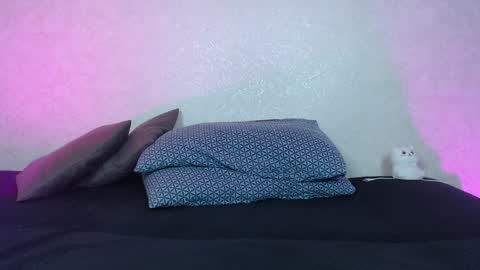 Snapshot of hesssa chatting on December 19, 2024, 3:18 am Hesssa Prime time  The broadcasts start at 3am and 3 pm London time  online show from December 19, 2024, 3:18 am