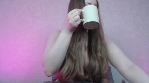 Snapshot of hesssa chatting on January 23, 2025, 5:13 am Hesssa Prime time  The broadcasts start at 3am and 3 pm London time  online show from January 23, 2025, 5:13 am