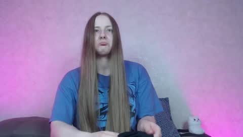 Snapshot of hesssa chatting on February 9, 2025, 2:40 pm Hesssa Prime time  The broadcasts start at 3am and 3 pm London time  online show from February 9, 2025, 2:40 pm