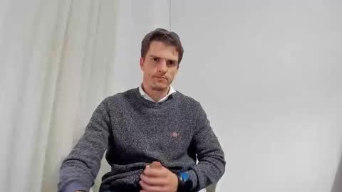 heterooli online show from November 6, 2025, 3:02 pm