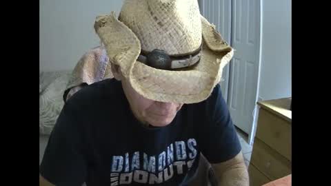 hewes1 online show from January 15, 2025, 10:35 pm