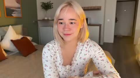 Lucy Nip slip shady online show from June 26, 2026, 6:34 pm