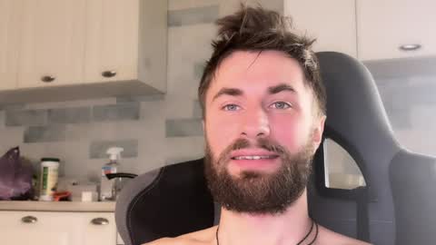 Arnold online show from April 7, 2026, 8:09 pm