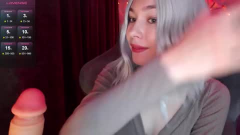  Nora  online show from November 7, 2025, 2:33 am