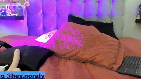 Noraly  online show from December 20, 2024, 5:08 pm