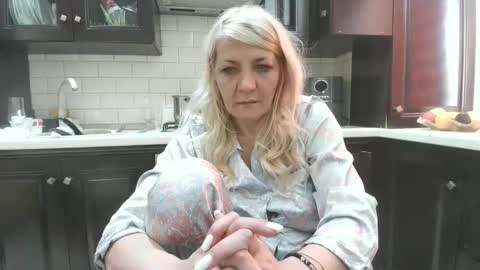 Snapshot of heyheygrey chatting on June 11, 2026, 3:59 am Heyheygrey online show from June 11, 2026, 3:59 am