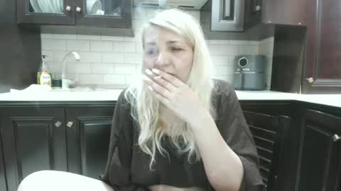 Snapshot of heyheygrey chatting on July 8, 2026, 1:04 pm Heyheygrey online show from July 8, 2026, 1:04 pm