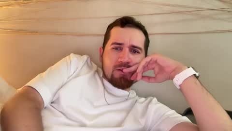 Snapshot of heyitsryan01 chatting on November 6, 2025, 2:29 pm heyitsryan01 online show from November 6, 2025, 2:29 pm