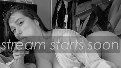 Snapshot of heylixie_ chatting on July 17, 2026, 2:07 am Li online show from July 17, 2026, 2:07 am