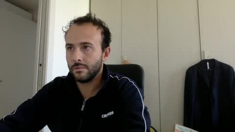 hhombre online show from October 9, 2025, 2:15 pm