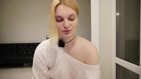 Ana online show from December 3, 2025, 6:39 pm