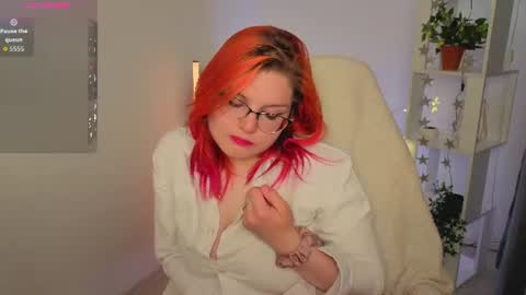 hiddencharmm online show from June 17, 2026, 10:21 pm