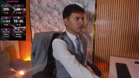 Snapshot of hiddenoffice chatting on October 11, 2025, 3:06 am George online show from October 11, 2025, 3:06 am