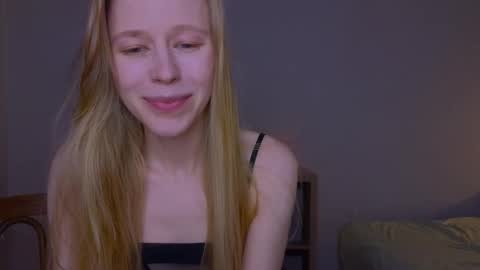 Snapshot of hihi_im_chloe chatting on November 18, 2025, 11:15 pm Chloe online show from November 18, 2025, 11:15 pm