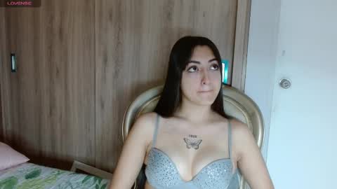 hilary thompson online show from December 11, 2024, 2:00 pm