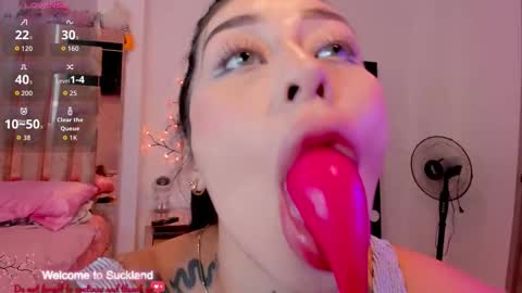 Snapshot of hilary_jones_22 chatting on October 2, 2025, 8:16 pm LUNA new account FOLLOW ME online show from October 2, 2025, 8:16 pm