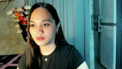 Snapshot of hilarymolly chatting on July 8, 2026, 12:37 am hilarymolly online show from July 8, 2026, 12:37 am