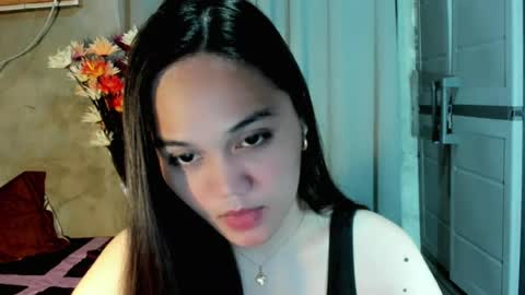 Snapshot of hilarymolly chatting on July 12, 2026, 9:39 pm hilarymolly online show from July 12, 2026, 9:39 pm