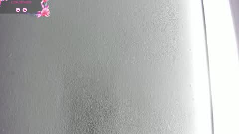 Hilary Thomsom online show from December 17, 2025, 12:33 pm